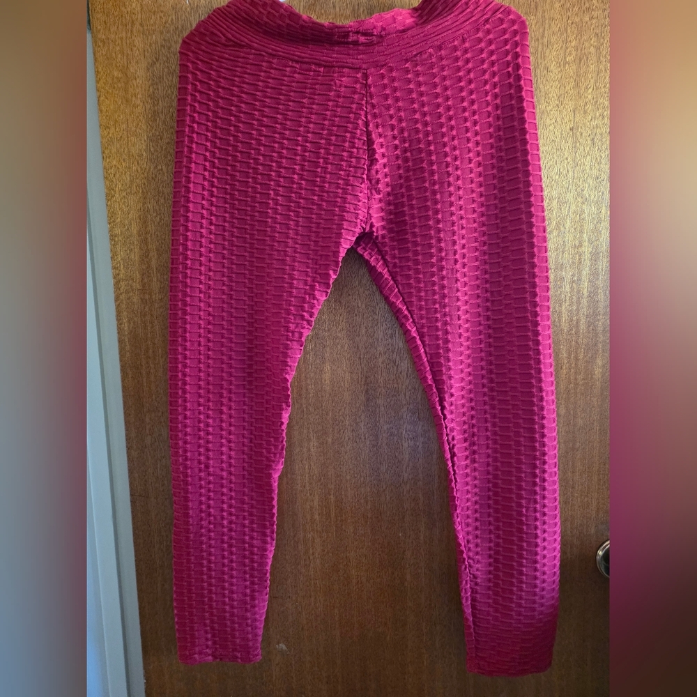 Women's Red Textured Leggings